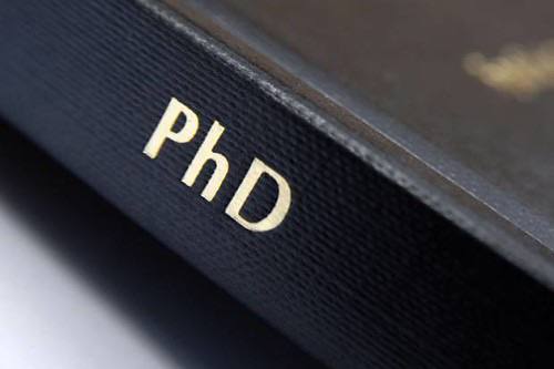 ILMIY YUTUQ: PhD DISSERTATSIYALARI MUVAFFAQIYATLI HIMOYA QILINDI